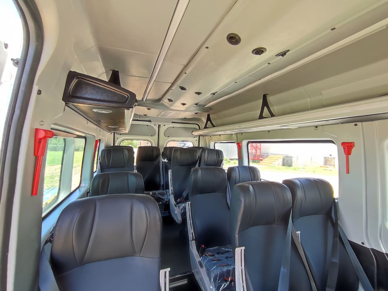 Interior 1 de Minibús