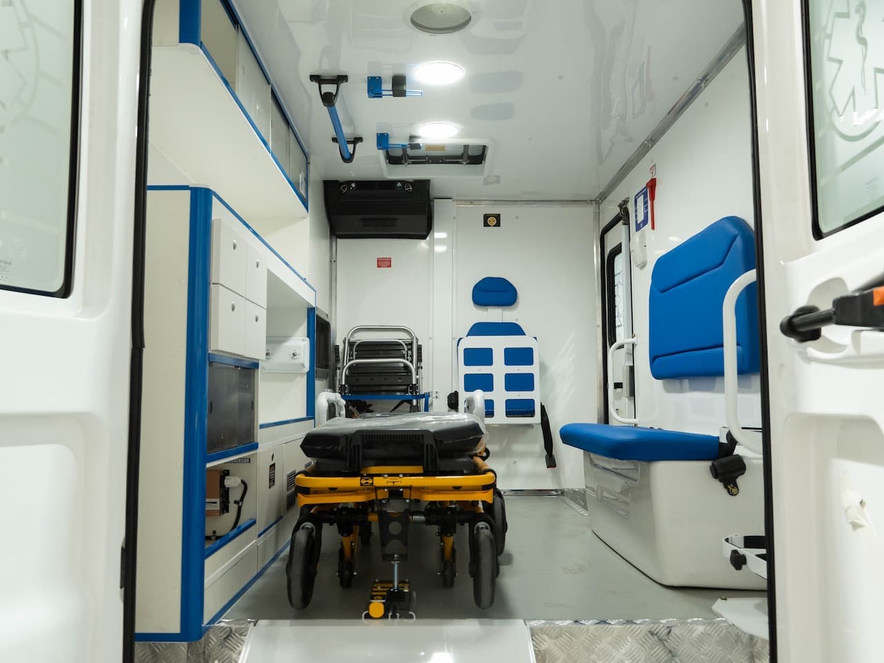 Interior 1 de Ambulancia Off-Road 4x4